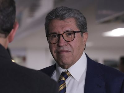 Monreal desmintió bloqueo de la Unidad de Inteligencia Financiera a una de sus cuentas
