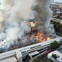 Un importante hospital en Chile es consumido por un voraz incendio