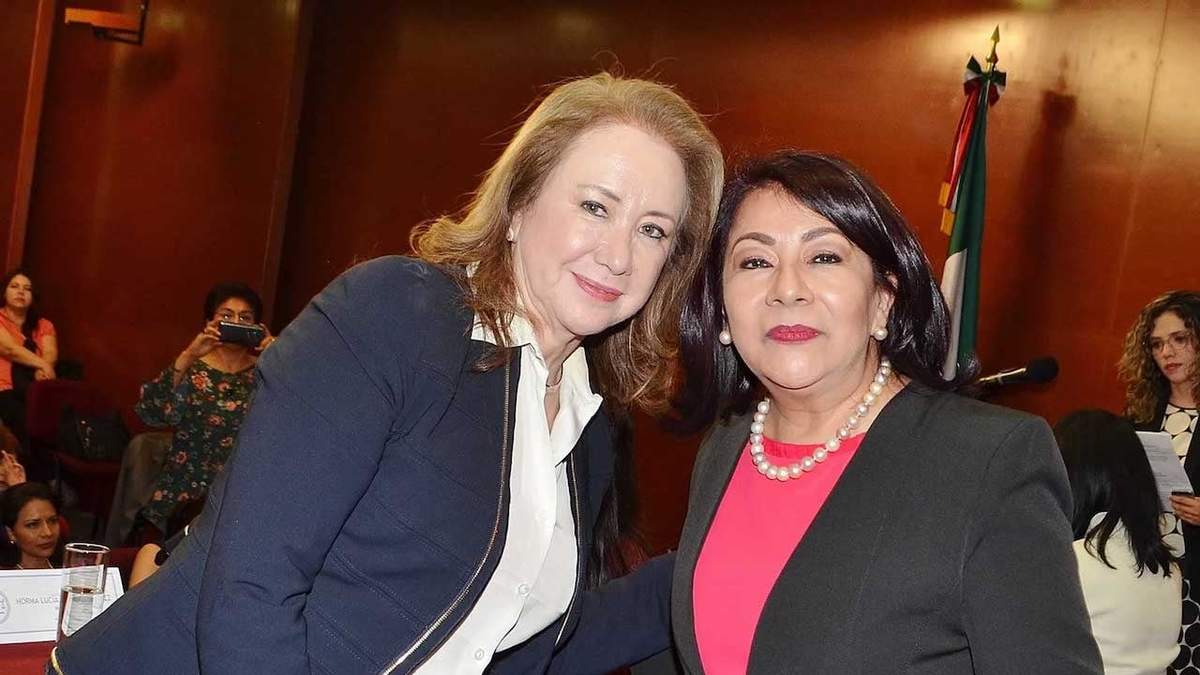 Yasmín Esquivel y Estela Fuentes