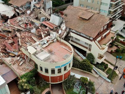Derrumbe en Villa Gesell: encontraron a una nueva víctima y detuvieron al arquitecto de la obra