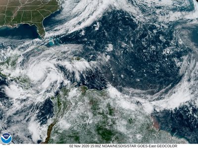 Poderoso huracán Eta toca tierra en Nicaragua: miles de evacuados