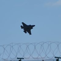 La guerra de EU e Israel contra Irán arrastra a Europa: bases en alerta y evacuación de ciudadanos
