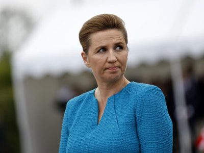 Hombre agrede a premier danesa en Copenhague; México externa sus condolencias