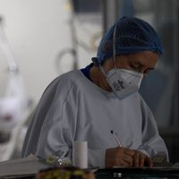 Avanza la variante Ómicron en Chile: los internados alcanzan las mayores cifras en seis meses