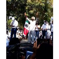 En mitin de Margarita Zavala, Claudio X. González pide a electores "mandar al carajo" a Morena