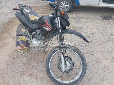 Detuvieron a un joven y recuperaron una moto robada