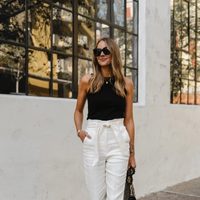 Cómo llevar los jeans blancos en primavera, la tendencia de moda más elegante y combinable de todas