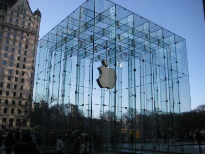 Apple tomó medidas para proteger a los menores de edad