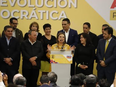 El PRD da su respaldo a Xóchitl Gálvez; “vamos contigo”, le dice Zambrano