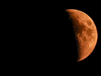Así se vio desde Neuquén el eclipse parcial de Luna
