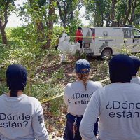 Veinte servidores públicos para buscar a miles de desaparecidos