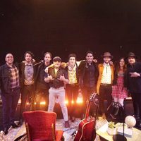 Noche de 'Fronteras”, con División Minúscula