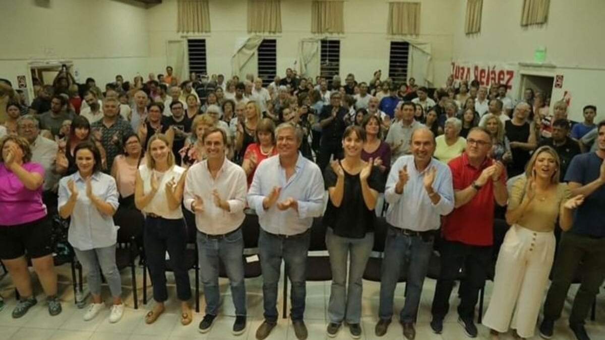 Los dirigentes que criticó Juntos por el Cambio junto a Rolando Figueroa. Fuente: (Twitter).
