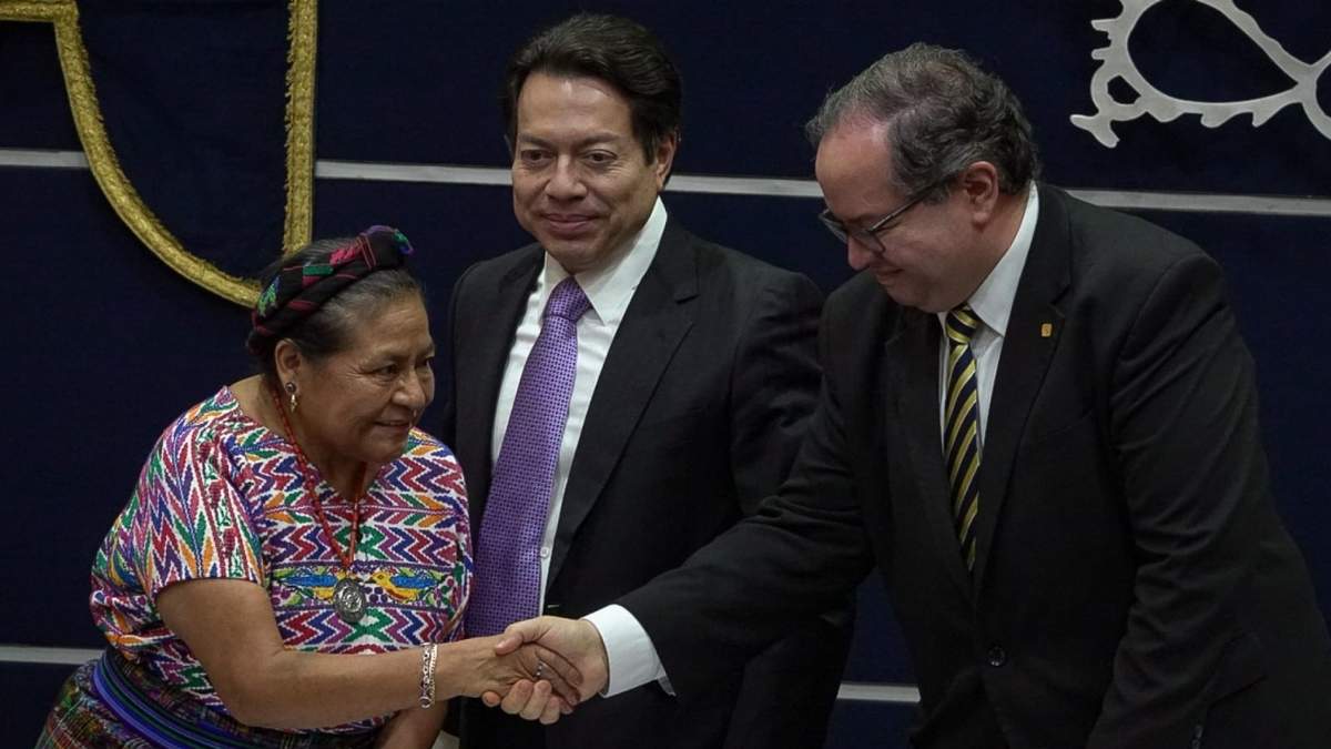 Rigoberta Menchú, Mario Delgado y el rector Leonardo Lomelí