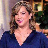 ¡Con nueva figura! Adamari López sorprendió a todos con este look que rompió su clásico estilo