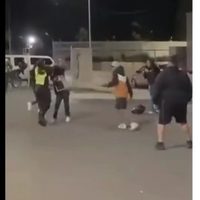 Brutal ataque de motoqueros a inspectores de tránsito en el Paseo de la Costa
