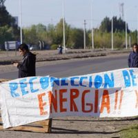 Sin acuerdo con CALF, obreros de Cerámica Neuquén levantaron el corte