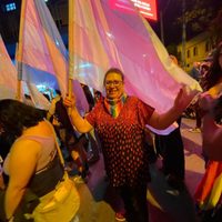 Madres de niños LGBTQ unen fuerzas en América Latina