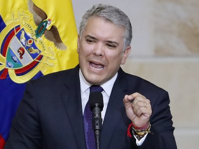 Iván Duque repudió el ataque perpetrado en un aeropuerto de Colombia: hay tres fallecidos