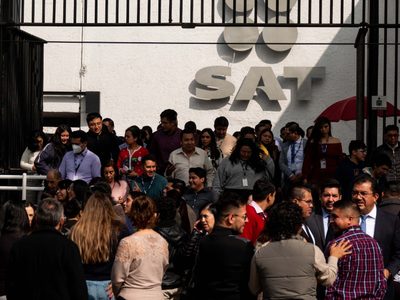 SAT: Por delitos fiscales hay 824 personas bajo proceso; 45 son funcionarios