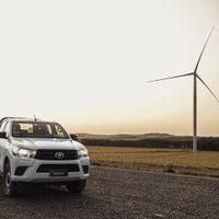 Acuerdo con YPF Luz: Toyota abastece con el 100% de energía eléctrica renovable su planta de Zárate