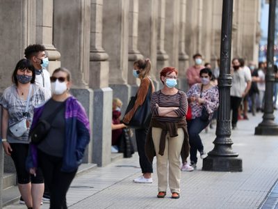 Se duplicaron los casos nuevos de coronavirus con respecto al domingo