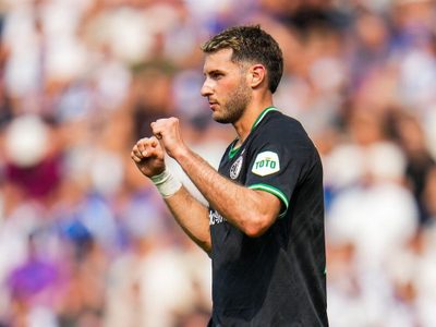 Santiago Giménez anota dos goles en la victoria del Feyenoord (Video)