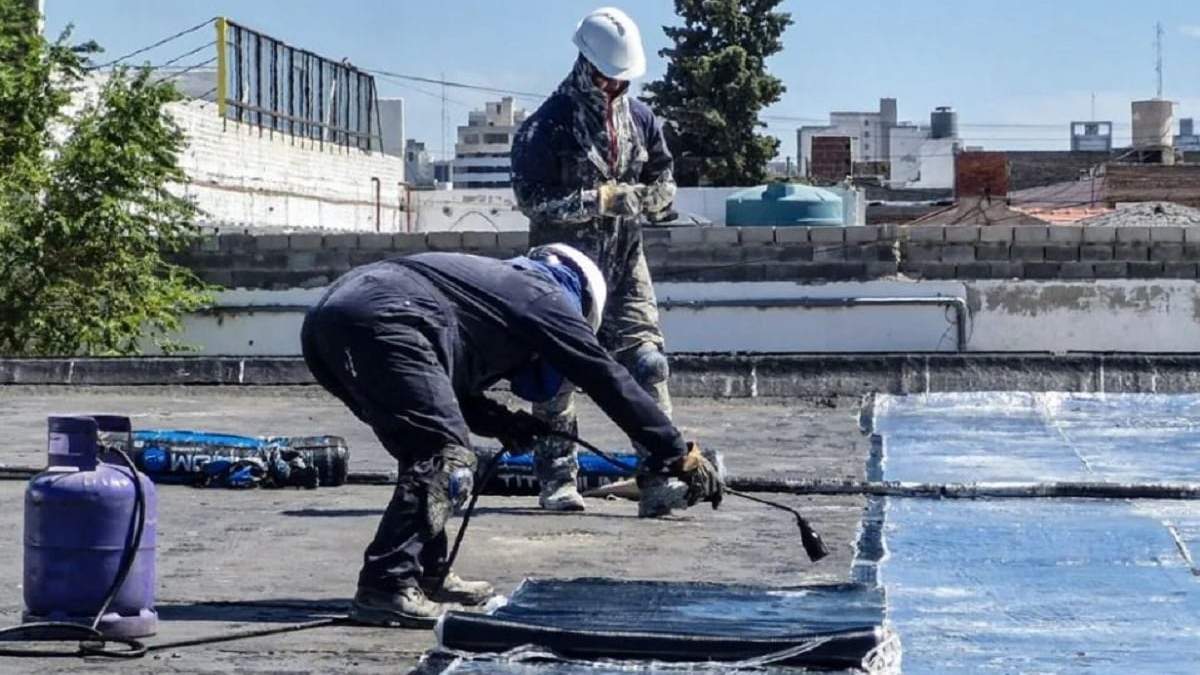 El Plan de Verano dispone todo el recurso técnico y administrativo, para que las escuelas estén abiertas en el ciclo escolar. Fuente: (Gobierno de Neuquén)
