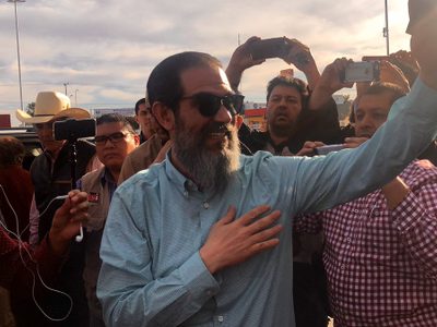 Le arman "fiesta" a Padrés en Sonora; se disculpa por mensaje amenazante (Video)