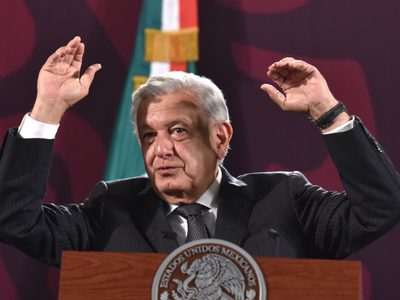 “Abogados con 10 años de experiencia son gánsteres”: AMLO