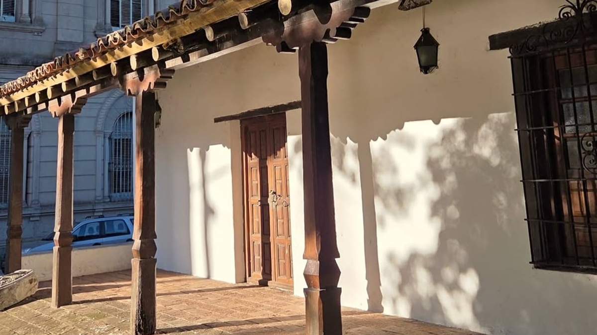Cómo es la casa "más antigua" del país y donde se encuentra