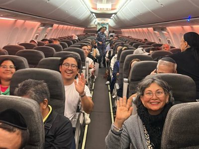 Despega de Israel avión militar con 135 mexicanos; equipo de gimnasia rítmica abordó