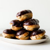 Eclairs, creación de la pastelería francesa que se renueva