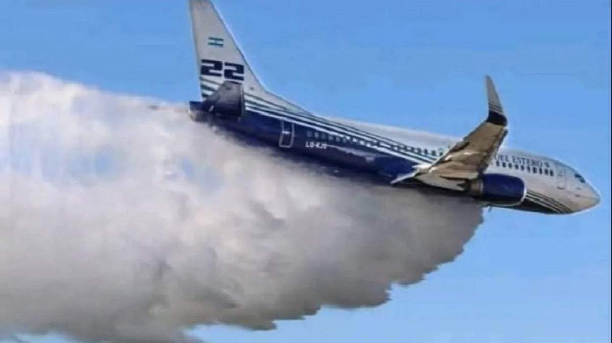 El Boeing 737 de la provincia de Santiago del Estero que opera en los incendios de Valle Magdalena. Fuente: (Mejor Informado)