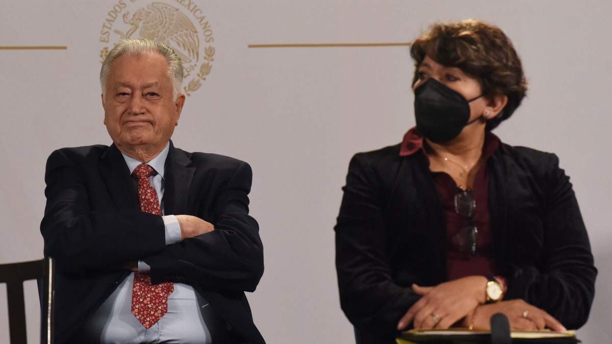 Bartlett y Gómez durante una conferencia por la mañana