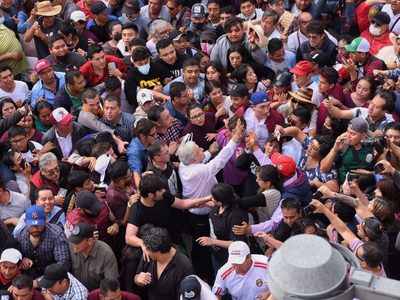 AMLO y la marcha de cinco kilómetros en seis horas