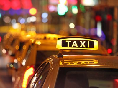 "Taxi rosa": de qué se trata el nuevo servicio que llegó a Neuquén