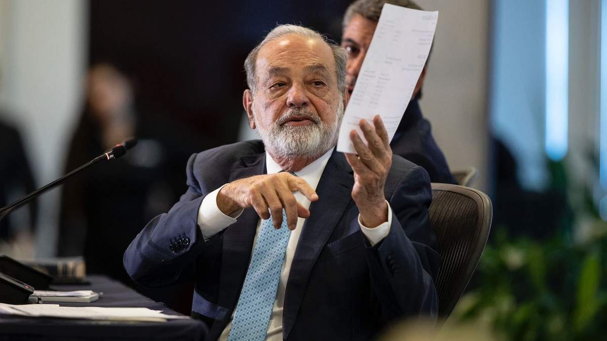 El empresario durante su conferencia de prensa