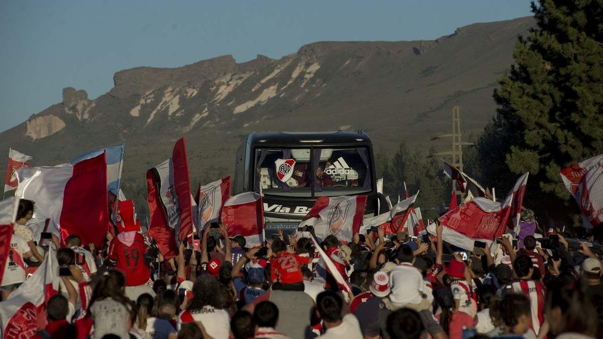 El River llegó el viernes a Neuquén. Fuente: (Twitter).