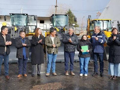 Entregaron maquinaria vial nueva para mantener las rutas provinciales de Neuquén