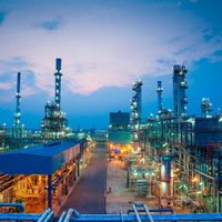 El petróleo baja un 4% por la epidemia mundial