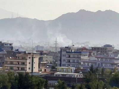 Estado Islámico se atribuye el ataque con cohetes de este lunes contra el aeropuerto de Kabul