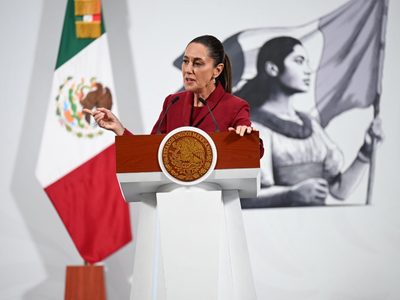Gobernador de Guanajuato debe aclarar sobre la “casa azul”, dice Sheinbaum