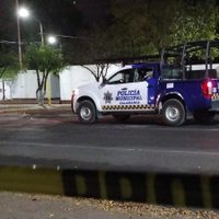 Lunes violento en Guanajuato: Queman ambulancias y matan a dos paramédicos y dos policías