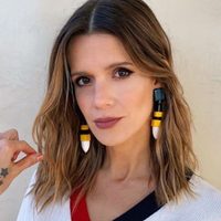 Belleza por duplicado: esta postal de Violeta Urtizberea frente al espejo nos enamoró por completo