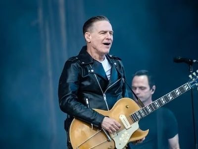 Bryan Adams llena de nostalgia y de reinvención la Arena CDMX (Videos)