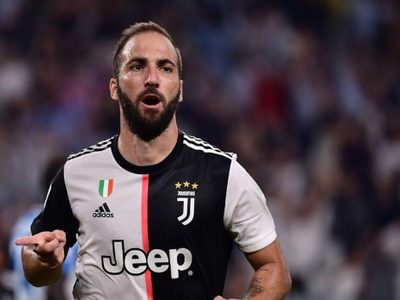 El club italiano que pretende tener a un técnico con pasado en Boca y también va por Higuaín