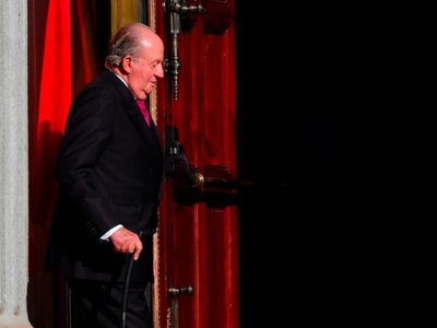 Enciende velas en Emiratos Árabes: la pérdida que derrumbó al rey Juan Carlos