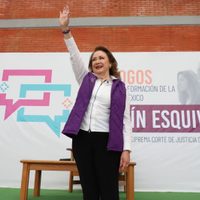 Yasmín Esquivel abre campaña con apoyo del SNTE; se hace llamar “la ministra de la Transformación”