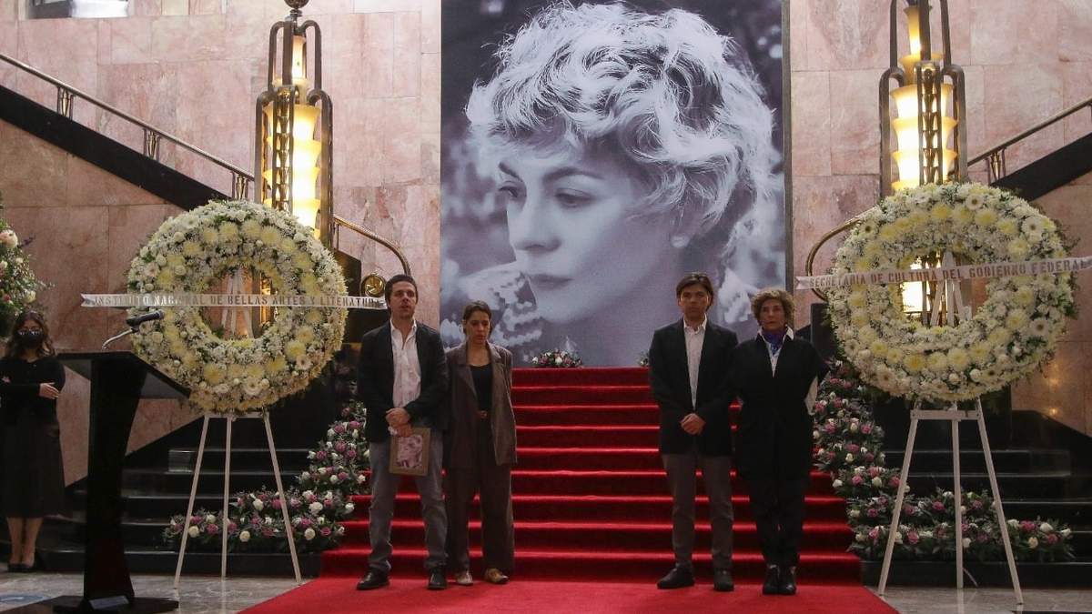 Homenaje póstumo a la dramaturga y novelista Luisa Josefina Hernández en el Palacio de Bellas